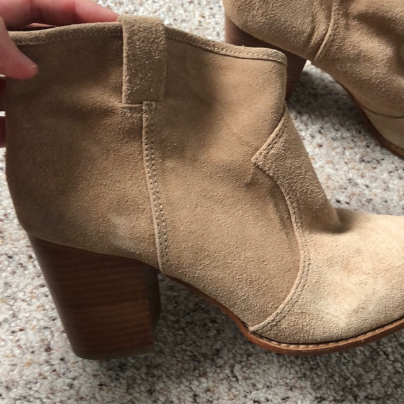 Splendid women’s booties size 8.5 worn once - Picture 2 of 5